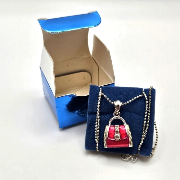 NEW Avon Red Enamel Handbag Purse Pendant Necklace 2006 - Picture 1 of 6
